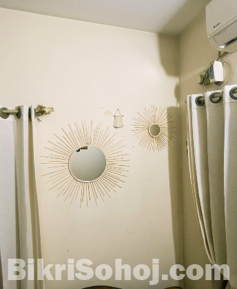 Wall hanging mirror